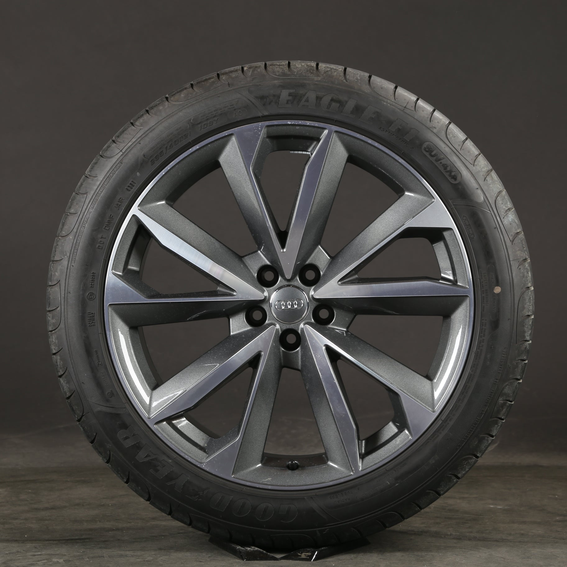AW12059 Audi SQ7 Charcoal Machined OEM Wheel Rim